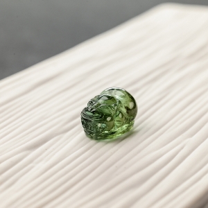 绿色碧玺貔貅吊坠