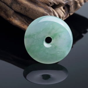 糯冰种飘翠翡翠平安扣吊坠