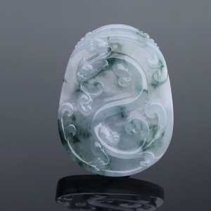 糯种飘花翡翠仿古龙吊坠
