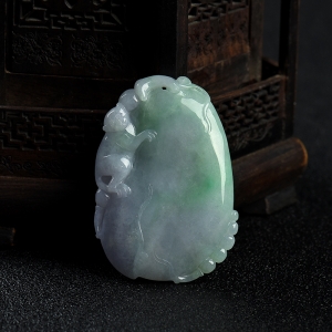 糯种春带彩翡翠封侯之禄吊坠