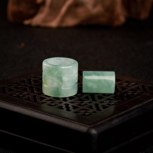 糯种飘花翡翠六字真言路路通吊坠