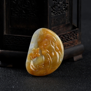 糯种黄翡关羽吊坠