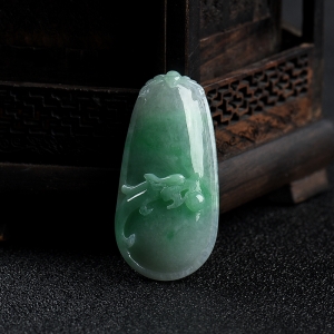 糯种飘翠翡翠福瓜吊坠