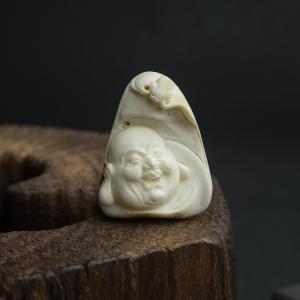 带皮白蜜弥勒佛吊坠