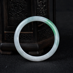 57.50mm豆种飘翠翡翠手镯