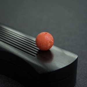 13.5mm柿子红南红回纹珠