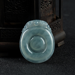 糯冰种翡翠福贝吊坠