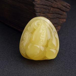 鸡油黄蜜蜡葫芦吊坠