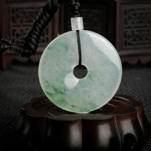 糯冰种飘花翡翠平安扣吊坠