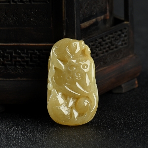 糯种黄翡年年有余吊坠