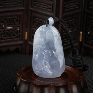 糯冰种浅紫色翡翠童趣吊坠