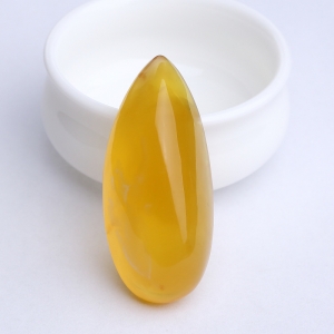 鸡油黄金绞蜜随形吊坠