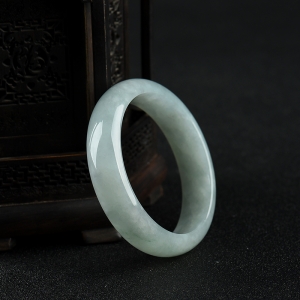 58.5mm豆种灰绿翡翠手镯