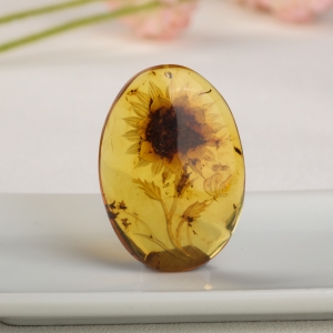 金棕珀阴雕向日葵吊坠