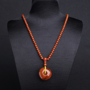 柿子红南红平安扣项链