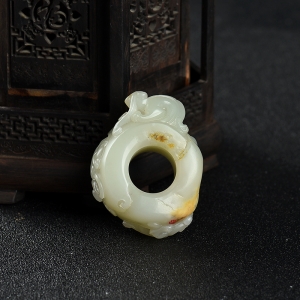 籽料俏色和田玉貔貅手把件