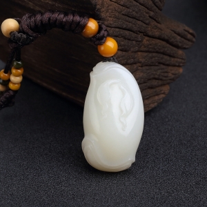 山料和田白玉节节高升吊坠