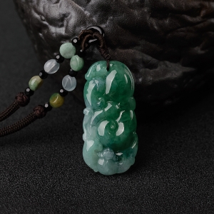 豆种豆绿翡翠如意吊坠