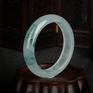 56.5mm糯冰种飘花翡翠手镯