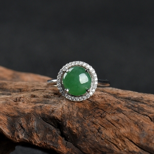 银镶糯种深绿翡翠戒指