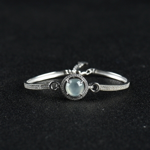 银镶糯冰种翡翠手镯