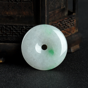 豆种飘翠翡翠平安扣吊坠