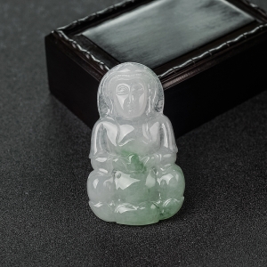 糯种飘翠翡翠观音吊坠