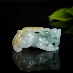 糯种俏色翡翠貔貅吊坠