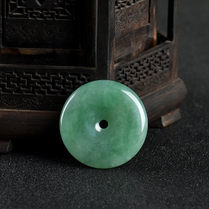 豆种暗绿翡翠平安扣吊坠