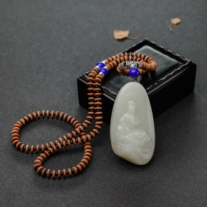 籽料和田白玉观音吊坠