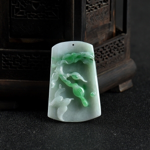 糯种飘翠翡翠喜上眉梢吊坠