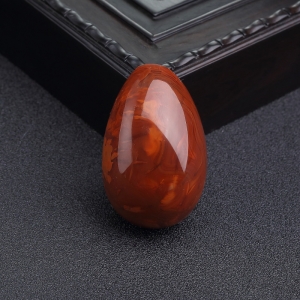 火焰纹南红随形吊坠