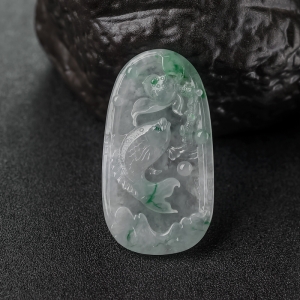 糯种飘翠翡翠连年有余吊坠