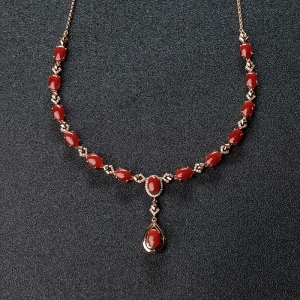 18K金镶钻阿卡正红珊瑚项链