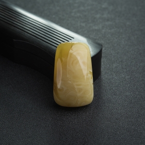 白花蜜蜡无事牌吊坠