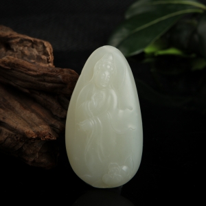 籽料和田白玉观音吊坠