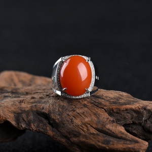 18k柿子红南红戒指