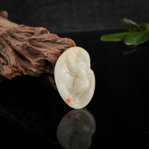 籽料和田青白玉貔貅吊坠