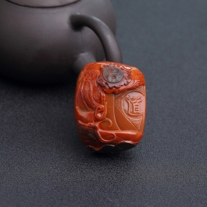 铁皮包浆料南红得道吊坠