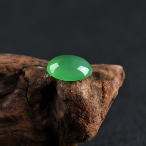 糯冰种阳绿翡翠戒面