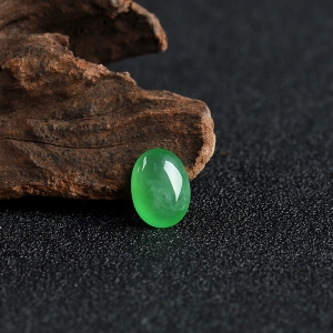 糯冰种阳绿翡翠戒面