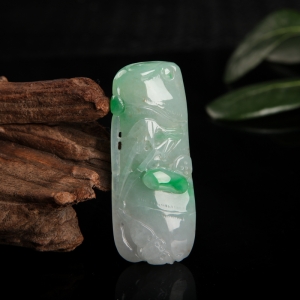 糯种飘翠翡翠节节高升吊坠