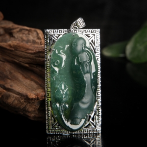 18K糯冰种蓝绿翡翠悟道吊坠