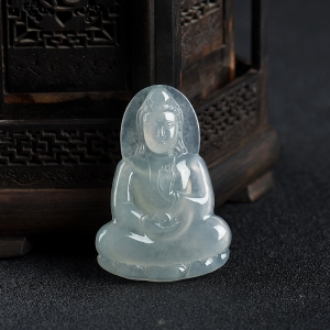 糯冰种灰绿翡翠观音吊坠