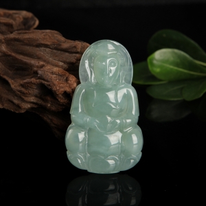 油青种浅绿翡翠观音吊坠