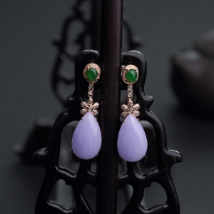 18K金镶钻糯种紫罗兰翡翠耳坠