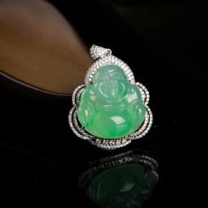 18k糯冰种飘翠翡翠弥勒佛吊坠