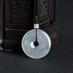 糯冰种飘花翡翠平安扣吊坠