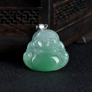 糯种浅绿翡翠佛吊坠