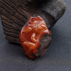 铁皮包浆料南红悟道吊坠